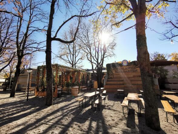 Paulaner am Nockherberg Biergarten - Tribüne
