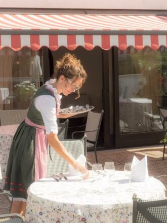 Terrasse-Hotel-Montjola-Nova-Montafon-Schruns-3