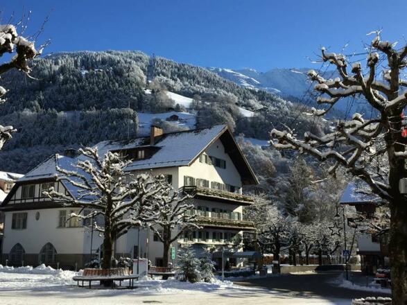 Kirchplatz Schruns richtung Kropfen