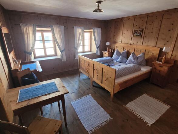 Blaues Schlafzimmer OG (1)
