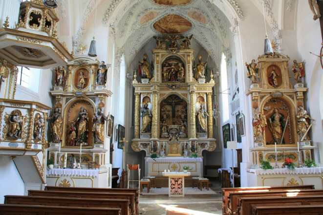 Altar der Wallfahrtskirche St. Wilgefortis Neufahrn