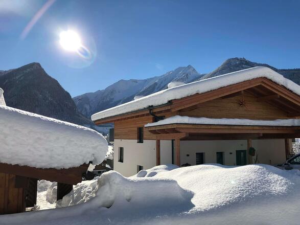 49895868_1173021816188664_95974879634915328_o