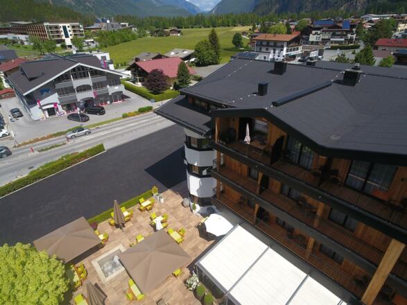 Terrasse und Blick auf Aqua Dome