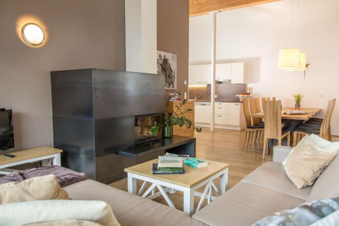 Wohnbereich mit Kamin