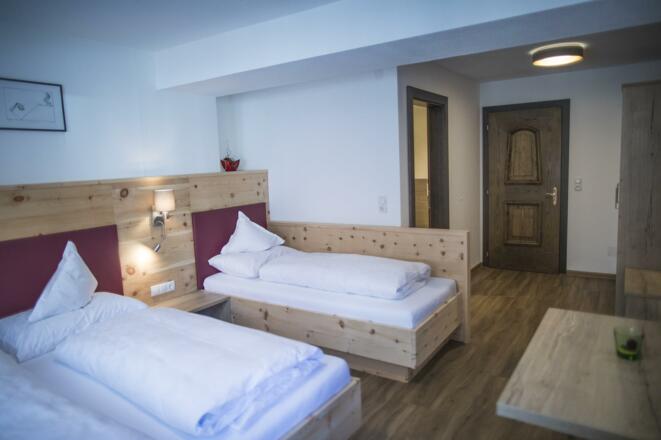 dreibettzimmer_hotelamhof (3)