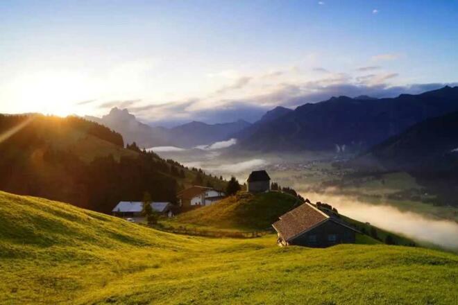 Blick von der oberen Halde nach Tannheim ins Tal
