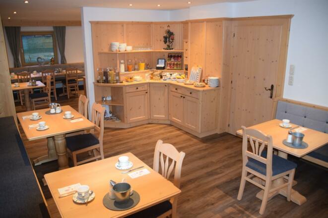 Frühstückszimmer 1