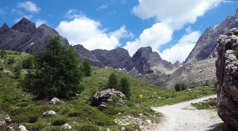 Karlsbaderhütte in Sicht (von 2100 m)