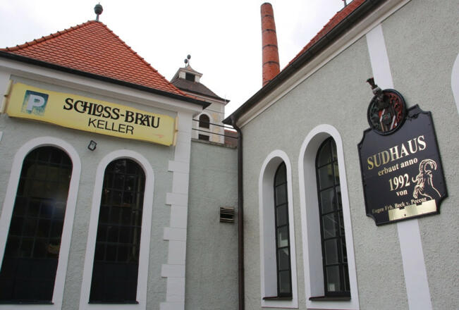 Außenansicht der Schlossbrauerei Au-Hallertau