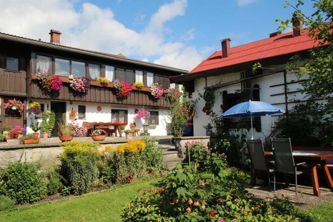 Haus mit Garten - Gästehaus Heinz