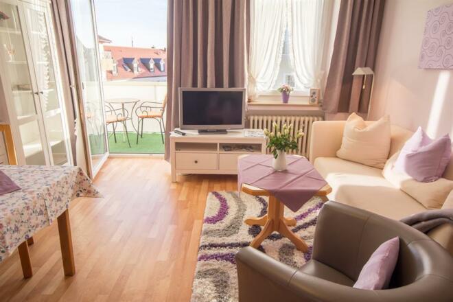 Wohnzimmer mittlere Kategorie