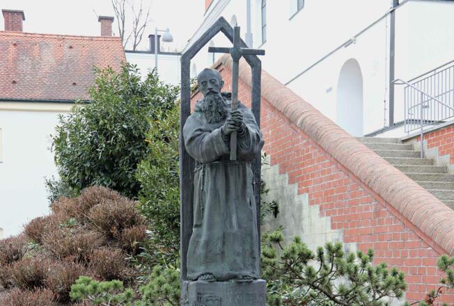 Erinnerungsstele an Pater Viktrizius Weiß