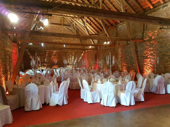 Stadl für Hochzeiten und Events_Hotel Gasthaus Ostermeier