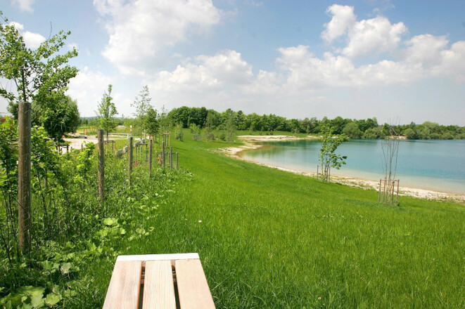 Freising_Pullinger_Seen_Naturaufnahme See und Liegefläche_web_© PR-Agentur_Masell