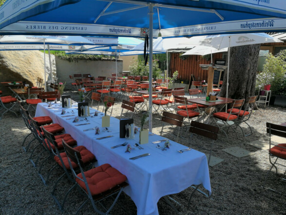 Biergarten im Restaurant Zellers Freising