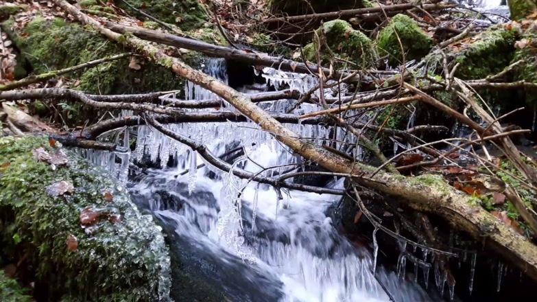Wasserfälle nach Frost.