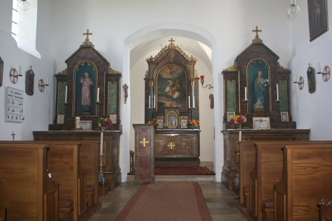 Innenansicht der Filialkirche St. Pauli Bekehr in Langenbach