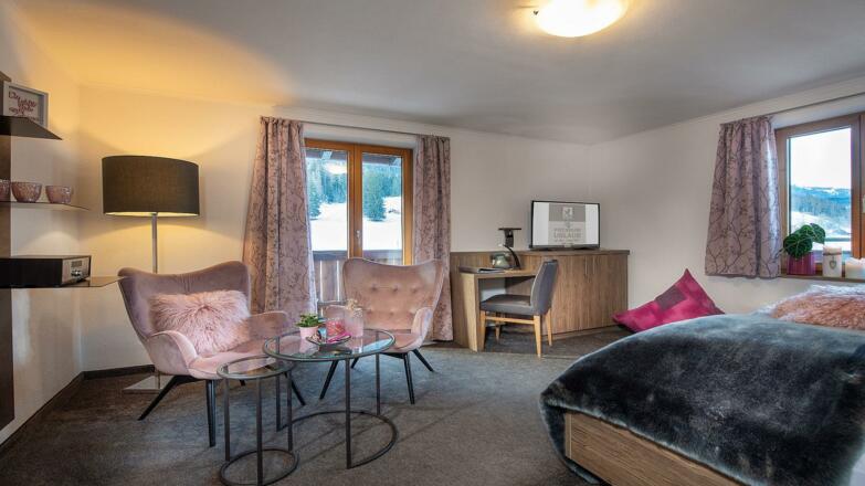 superior-109-wohnraum-blick-klein#