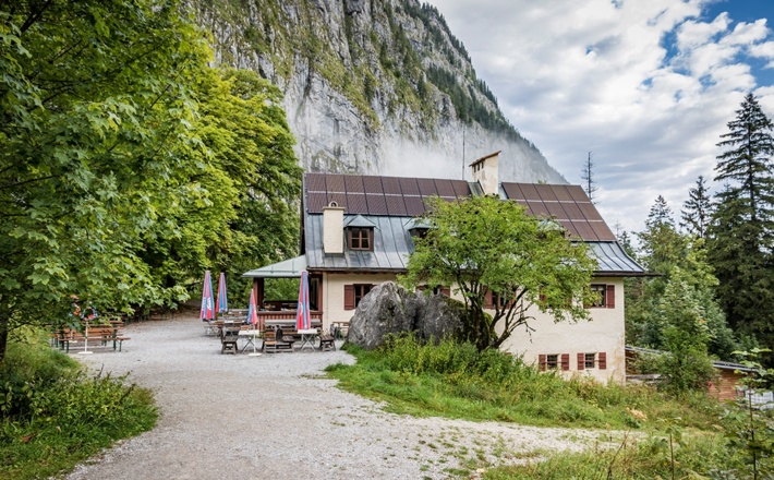 Einkehr auf einer Wanderung durch das Wimbachtal