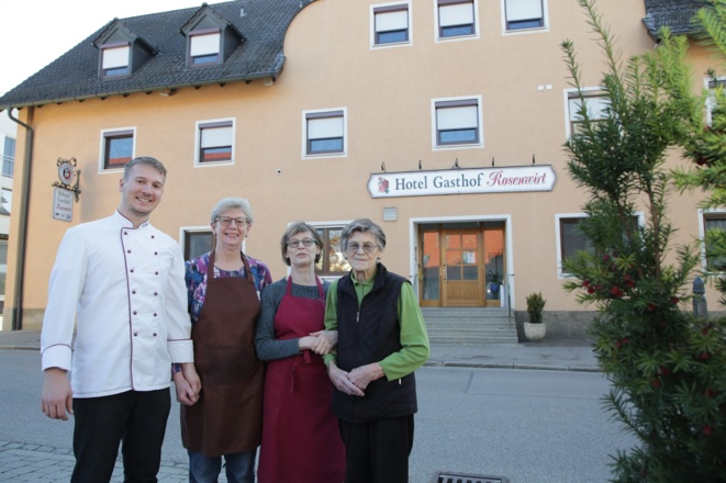 Außenansicht Hotel Gasthof Rosenwirt in Au