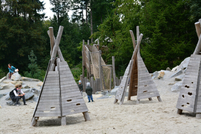 Spielplatz 'Amerika-Garten' im Weltwald