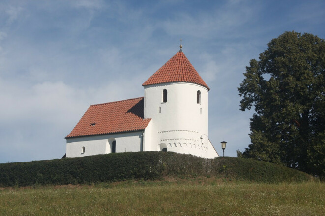 Außenansicht der Filialkirche St. Pauli Bekehr in Langenbach