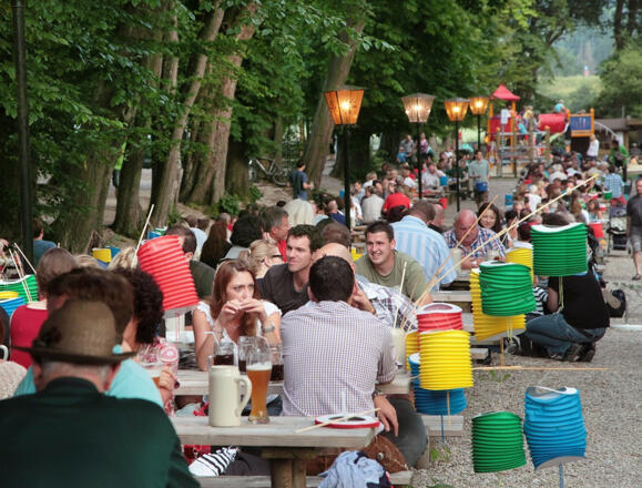 Lampionfest im Biergarten Schloßalle Haag