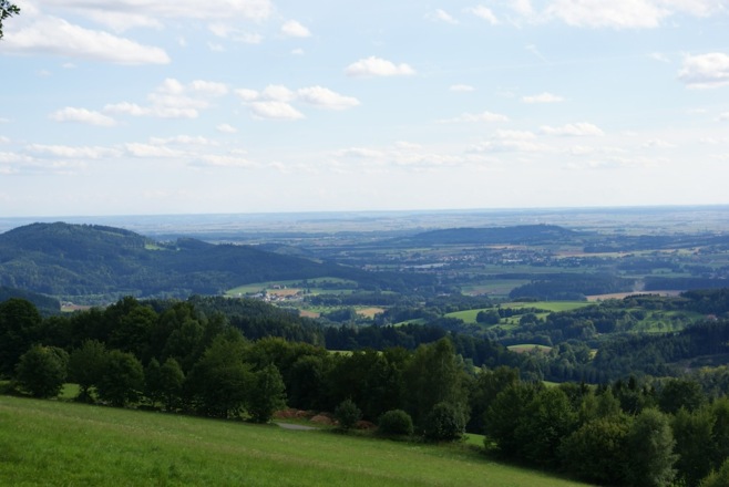 Blick von Pillersberg zum Bogenberg und Gäuboden