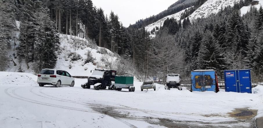 Unser Ausgangspunkt bzw. Parkplatz ist derselbe, wie zum Anstieg auf die Weidener Hütte (Rodelbahn).