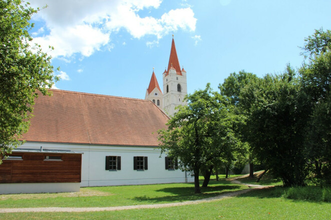 Moosburg_Josef-Furtmeier-Anger_ Moosburg_Zehentstadel_Tuerme_web_© Moosburg Marketing eG