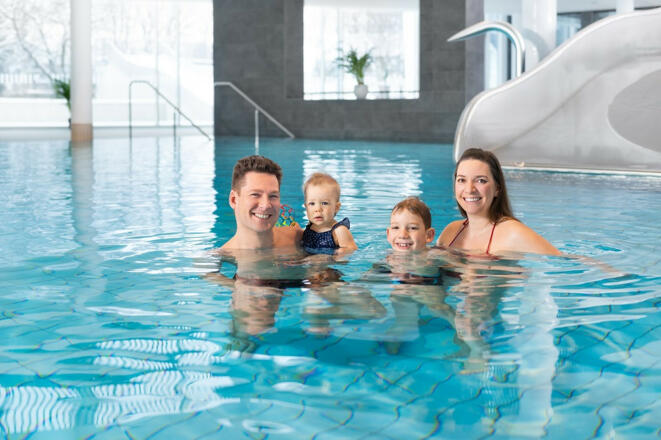 Freising Erlebnisschwimmbad fresch Innenbereich Becken