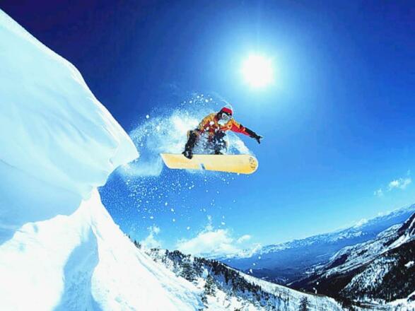 Snowboarder