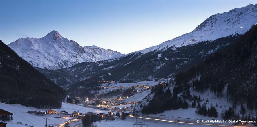 Ortsaufnahme Sölden Winter