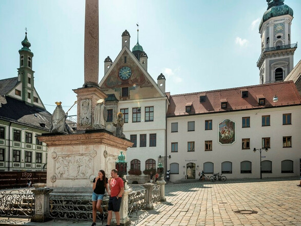 Marienplatz mit Mariensäule in Freising