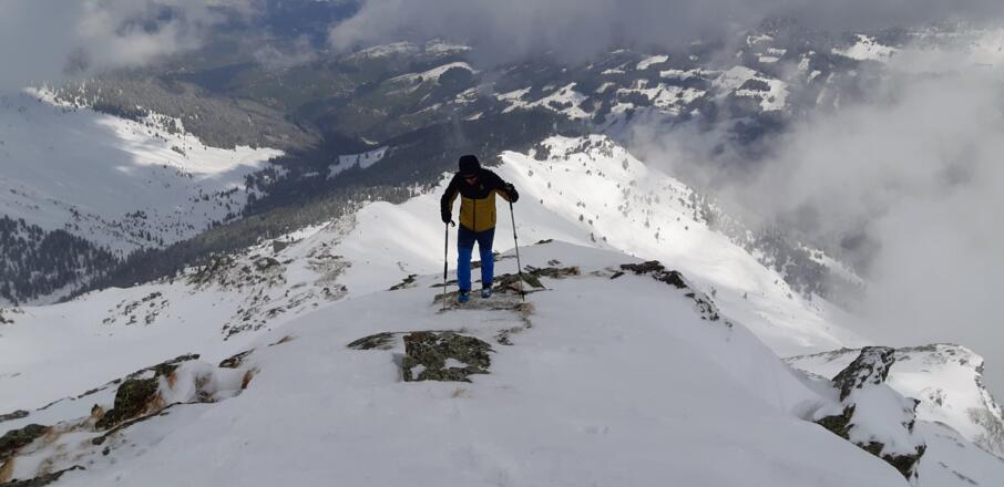 Die letzten Meter zum Gipfel, meistens ohne Skier.