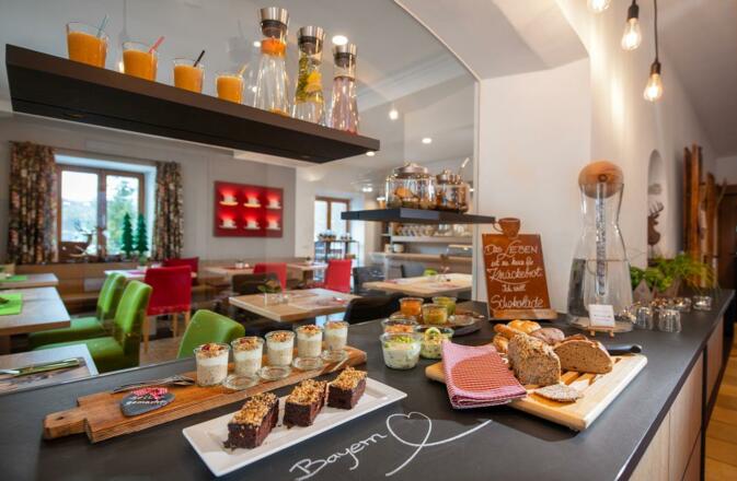 Buffet-Fruehstueck-klein