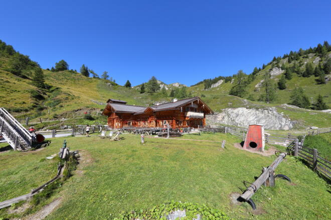 Aualm, 1.795 m