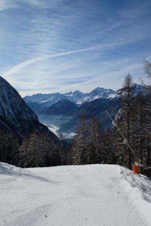 Blick ins Ötztal vom Skigebiet Hochoetz