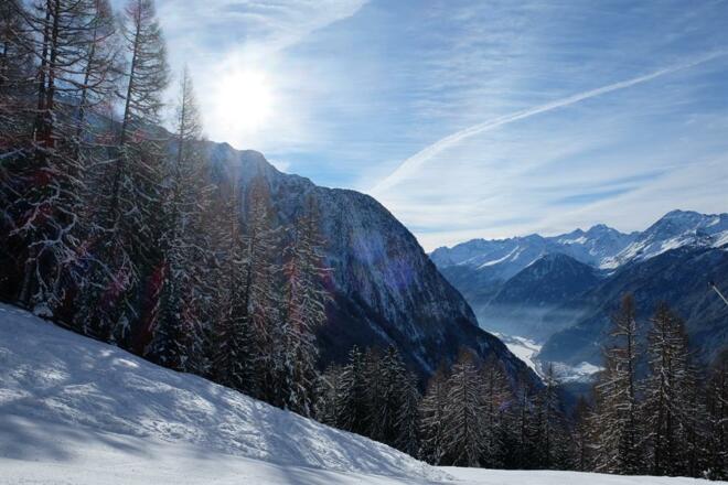 Blick ins Ötztal vom Skigebiet Hochoetz