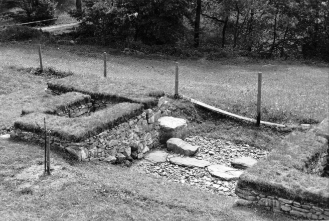 schloegen_kastell_w-tor_um1960_mi