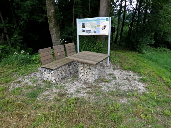 Donausteigrastplatz Rotes Kreuz