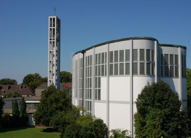 Pfarrkirche zur Hl. Theresia, ©Ing. Emmerich Gaigg, Pfarre Linz-St.Theresia