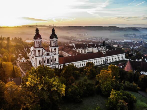 StiftStFlorian_Luftaufnahme-Herbst%c2%a9Werner-Kerschbaummayr