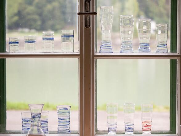 glaeser im donaublickfenster, thom feichtner, aschach a.d.donau