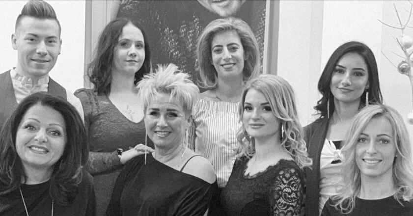 20200706_Haarzone-Margit_Team-schwarzweiss_1200x628