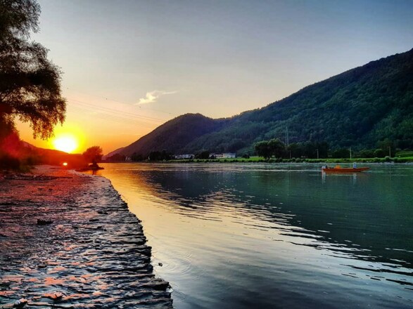 Sonnenuntergang an der Donau