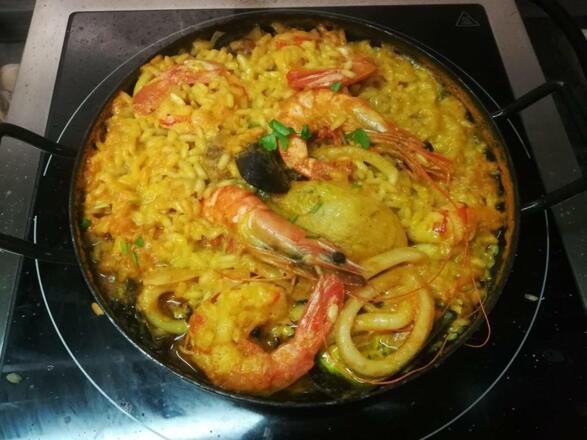 Pura Vida Paella