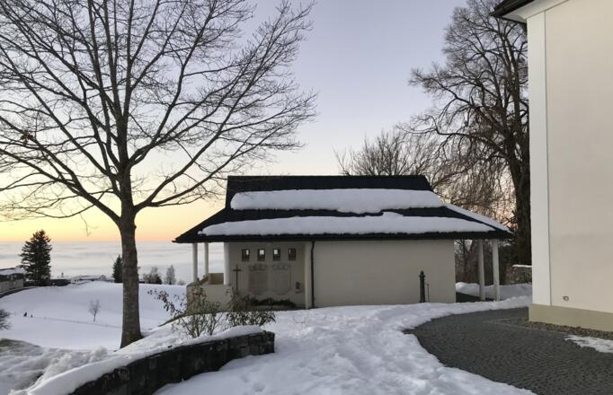 Pfarrkirche Hl. Bernhard, Eichenberg, Totenkapelle