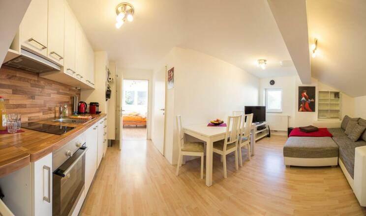 Appartement Inntal-Blick Wohnküche mit Schlafcouch