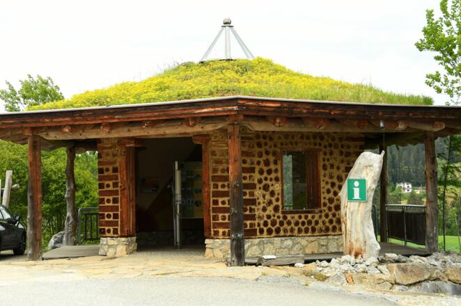 WaldReich-Pavillon in St. Georgen am Walde -  Startpunkt der Wanderung